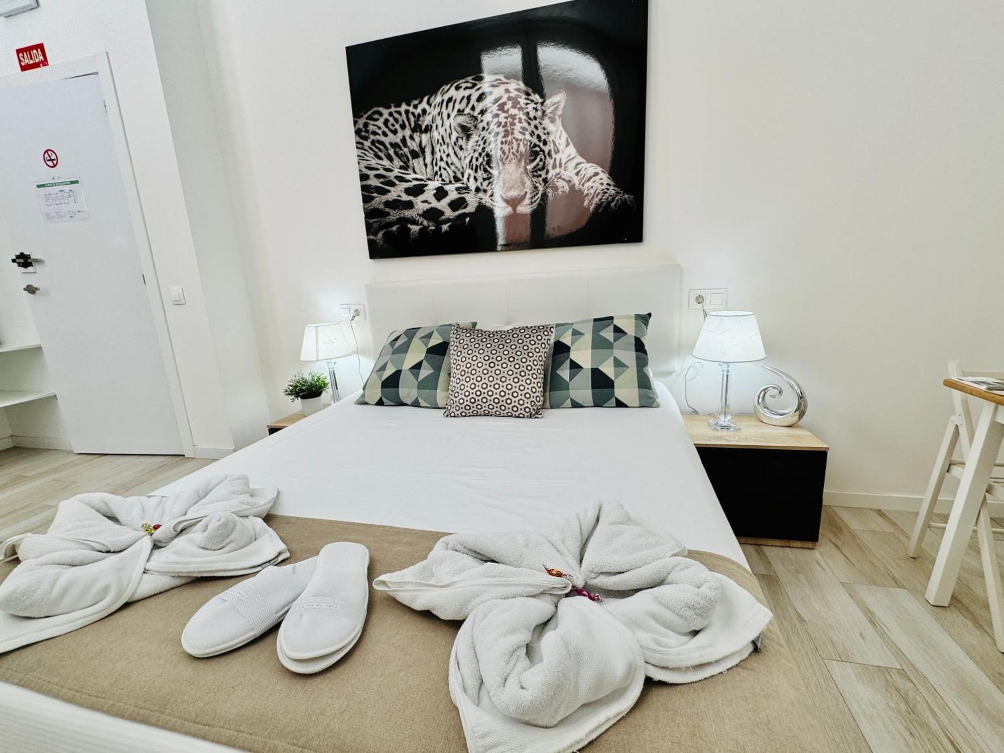 Cinco Torres Suites Madrid Dış mekan fotoğraf